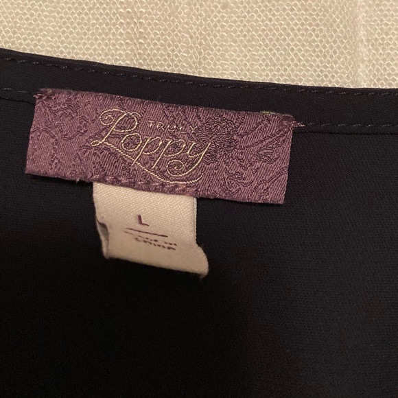 Truly Poppy Navy Blue Blouse With Gold Stitching - Picture 4 of 4